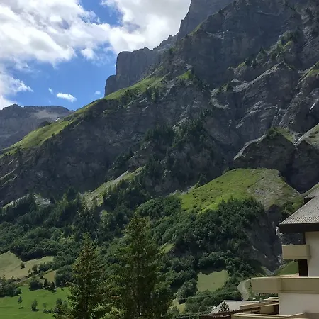Spacious 1-bedroom Apt With A Breathtaking View Apartment *